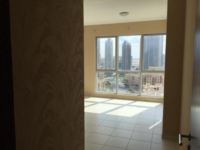 Photo 3 CHAMBRES + BONNE A RESIDENCES TOWER 9 image 4/6
