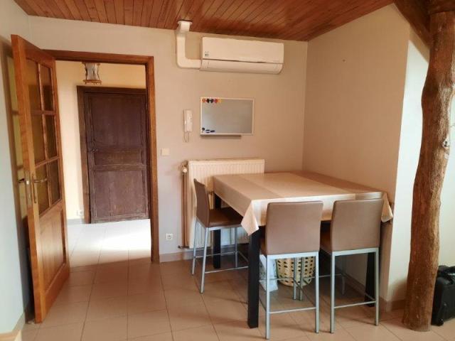 Photo 6880 ACREMONT : appartement 2e étage, 1ch, +-45m² avec grenier et parking. image 4/6