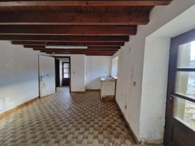 Photo 6880 Bertrix : Charmante maison ardennaise avec jardin, à rénover, 3ch. image 4/6