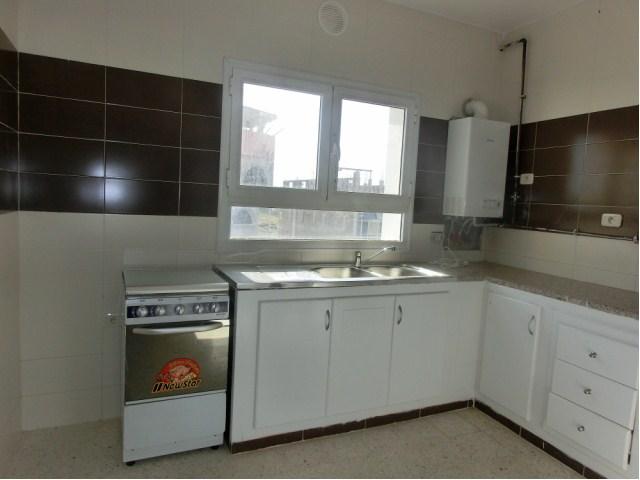 Photo A louer pour la saison estivale un joli appartement à Chott Mariem image 4/5