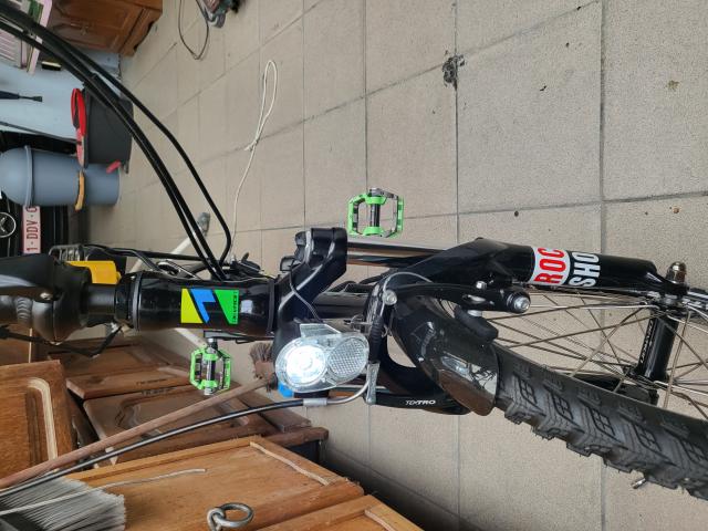 Photo a saisir mini vélo ???? électrique completement pliable image 4/6