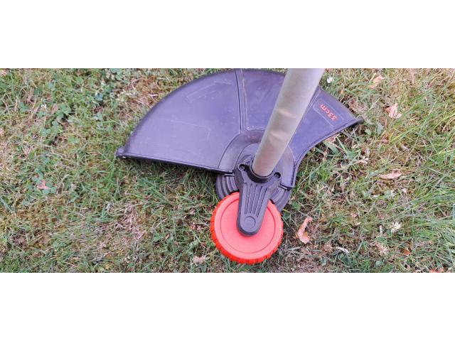 Photo A vendre un taille bordure de marque B&D image 4/6