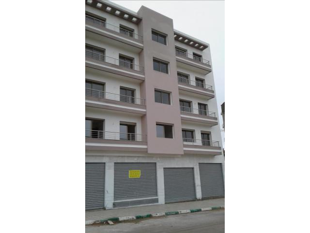 Photo à victoria magasin de 68 m2 deux façades image 4/6