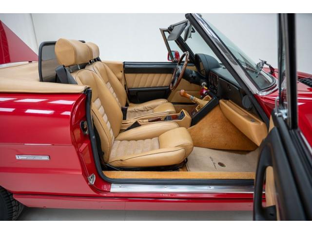 Photo Alfa Romeo 2000 Spider 4 '91 CH09768 image 4/6