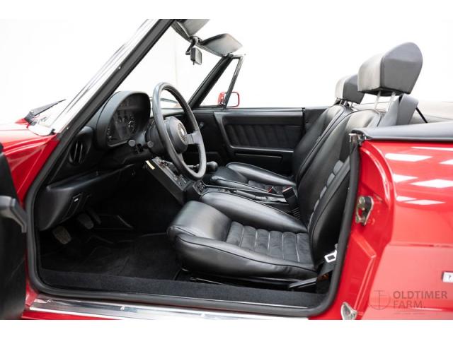 Photo Alfa Romeo 2000 Spider 4 '93 CH6156 image 4/6