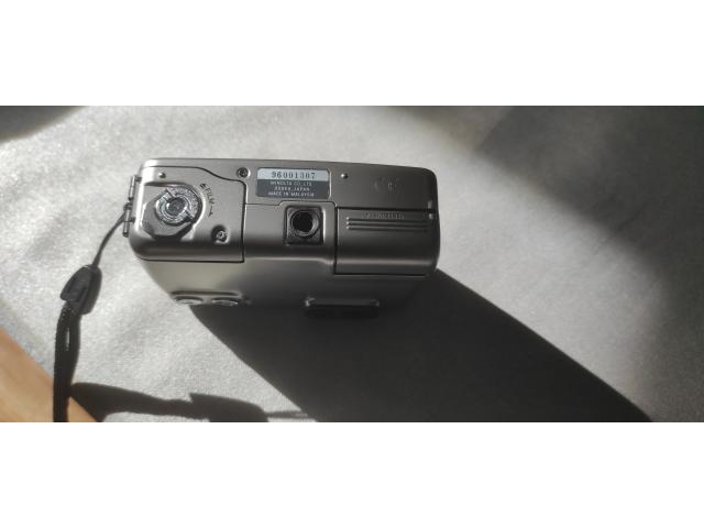 Photo appareil photo minolta 300L avec son étui cuir noir + pile neuve image 4/6