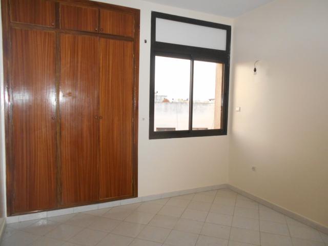 Photo Appartement avec belle terrasse en location à Rabat AGdal image 4/6