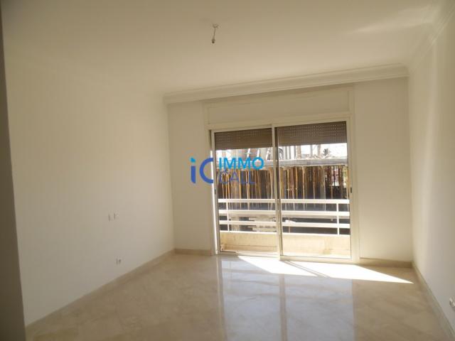 Photo Appartement de 150 m² en location située à Hay Riad image 4/6