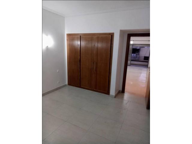Photo APPARTEMENT ViDE QUARTIER SOKRAT image 4/6