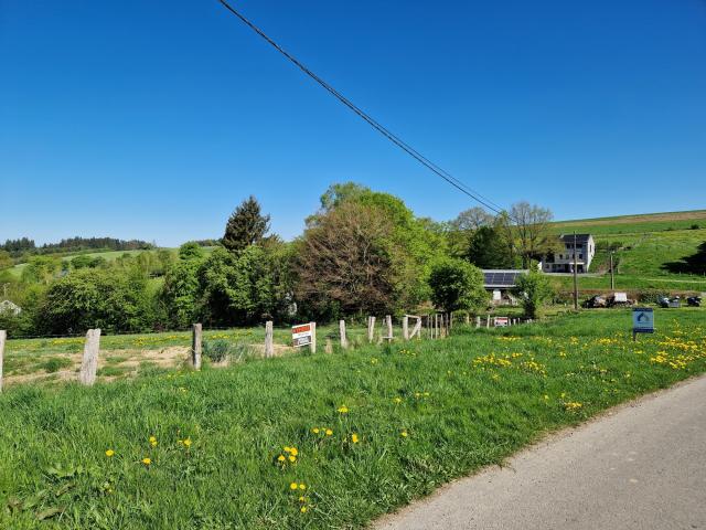 Photo AUBY-SUR-SEMOIS : Ensemble de terrains, 4ha 32a 33ca. image 4/6