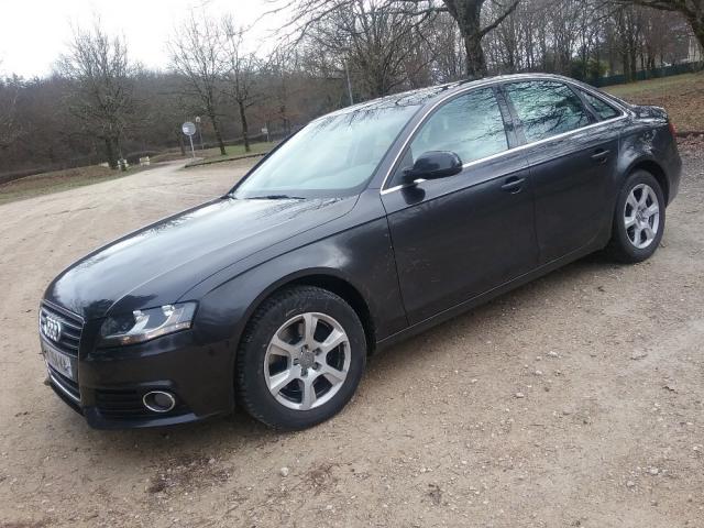 Photo Audi A4 2.0 L TDI 140cv ambiente image 4/5