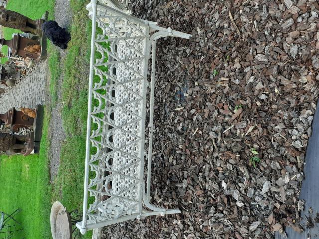 Photo BANC DE JARDIN EN FONTE PATINEE image 4/6