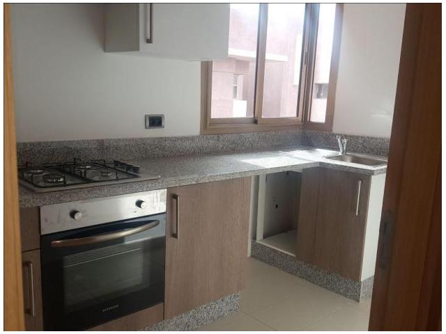 Photo Bel appartement vide sur Av Mohammed 6 image 4/6