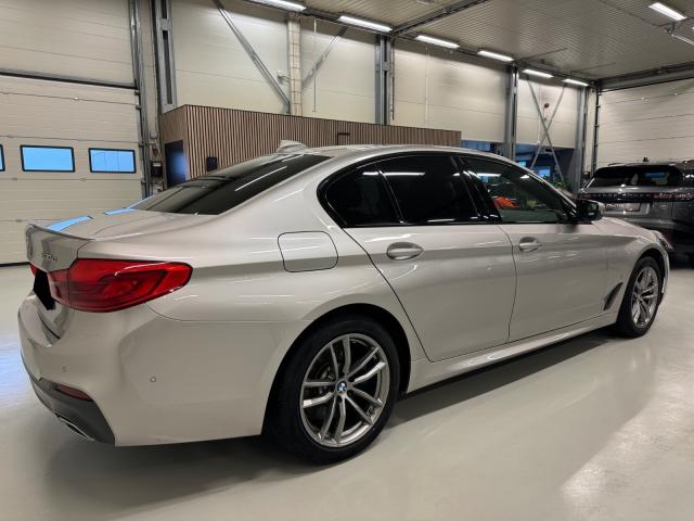 Photo BMW 530e TwinPower Turbo 292 ch BVA8 M Sport image 4/5