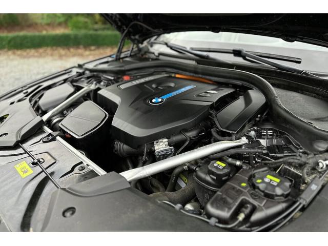 Photo BMW 530eA PHEV Performance Business - 04 2018 image 4/6