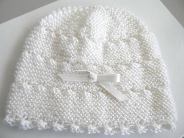 Photo Bonnet, chaussons blancs bébé  tricot laine fait main image 4/6