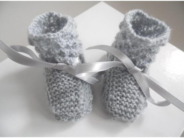 Photo Bonnet et chaussons GRIS tricot laine bébé fait main image 4/6