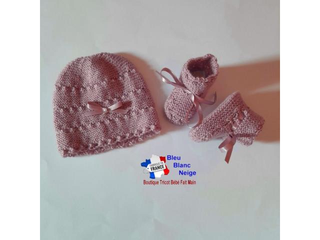 Photo Bonnet et chaussons tricotés main layette bébé fille image 4/6