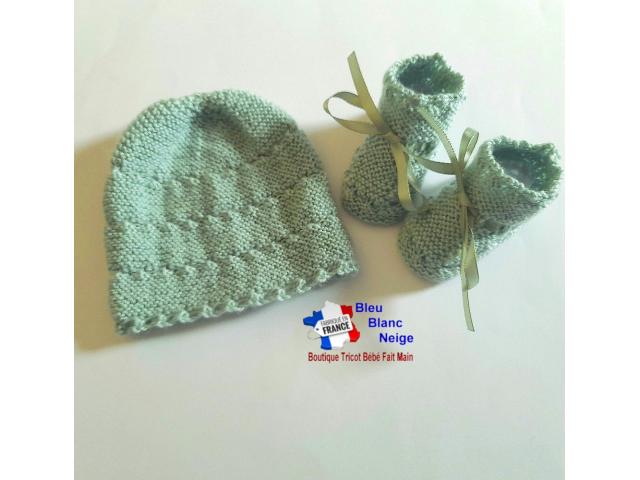 Photo Bonnet et chaussons tricotés main layette bébé Garçon image 4/6