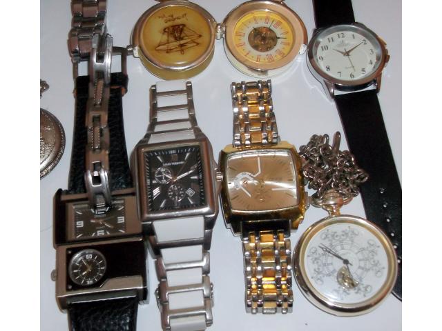 Photo braderie de Lille ou autres brocantes lot de 30 montres. image 4/6