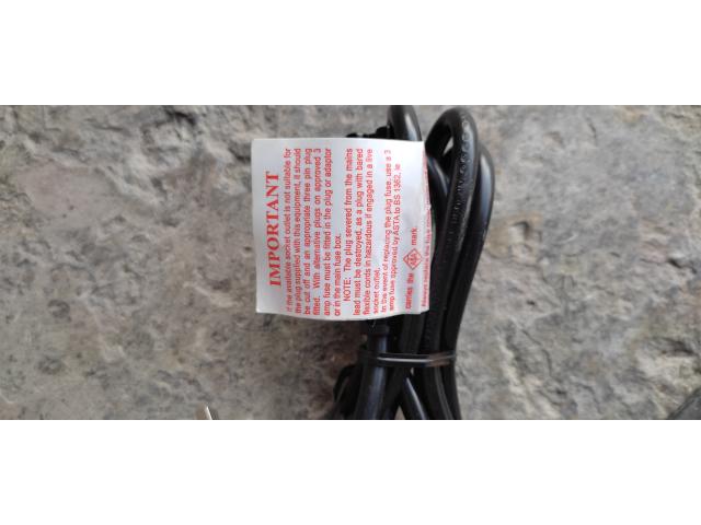 Photo Câble d'alimentation fiche anglaise image 4/4