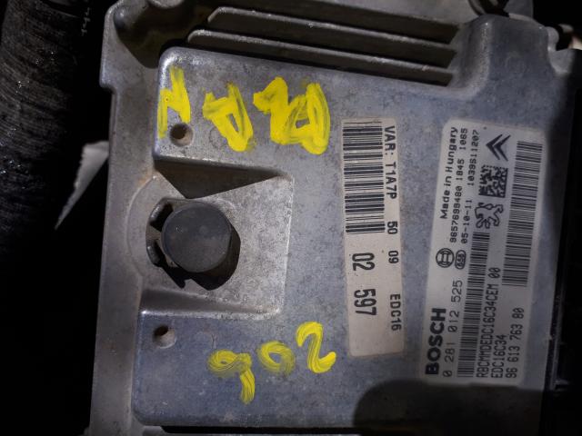 Photo calculateur Peugeot 206 kit démarrage bsi 110€  calculateur Peugeot 307 kit démarrage bsi 110€  voir image 4/4
