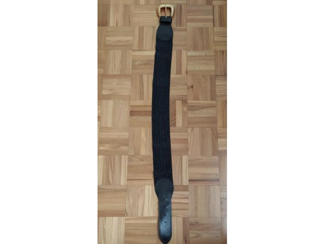 Photo Ceinture noire extensible avec boucle dorée image 4/4