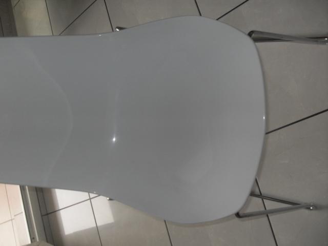 Photo chaise laquée blanche image 4/4