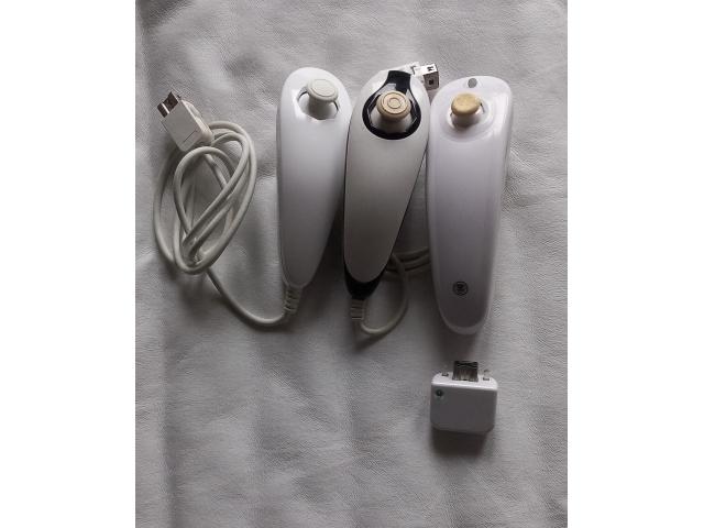 Photo Console WII avec jeux et accessoires image 4/6
