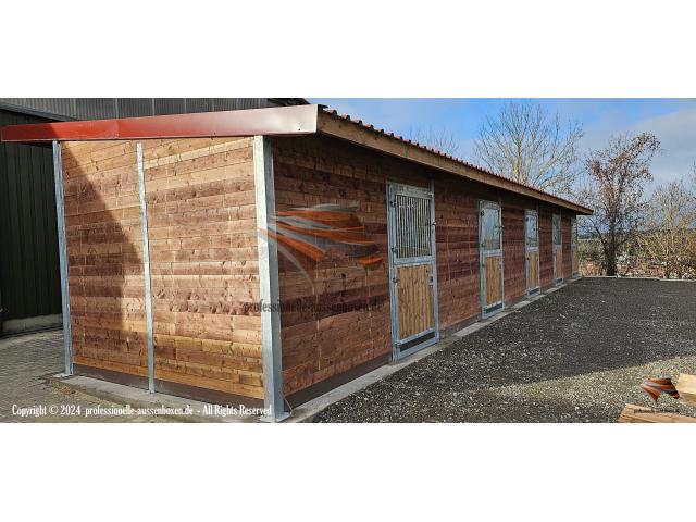 Photo Construire une écurie & boxes et Abris pour chevaux - Boxes extérieurs image 4/6