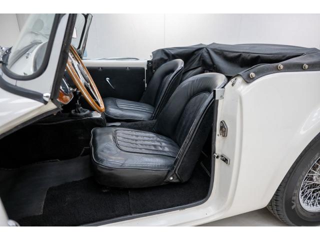 Photo Daimler SP250 '64 CH4393 image 4/6