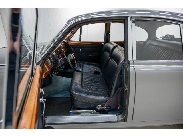 Photo Daimler V8 250 '65 CH358bw image 4/6