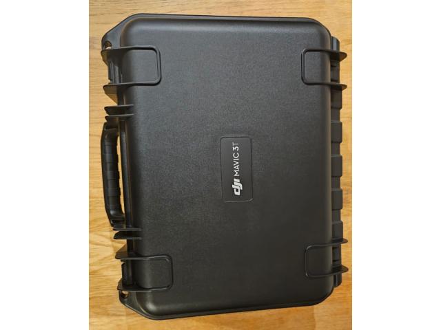 Photo DJI Mavic 3T (3 Thermals) avec accessoires - État impeccable image 4/4