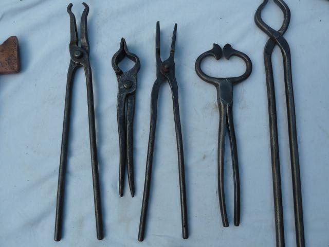 Photo Ensemble d'outils anciens restaurés image 4/6