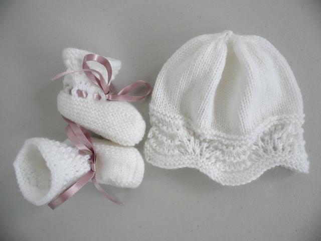 Photo Ensemble ou trousseau blanc tricot laine bébé fait main image 4/6