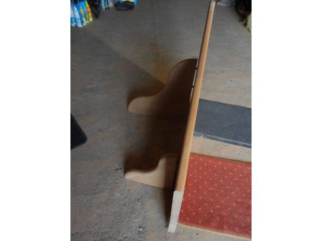 Photo Etagère angle Trapézoïdale Hêtre massif ép28;85x65x35 -fix invisible image 4/5