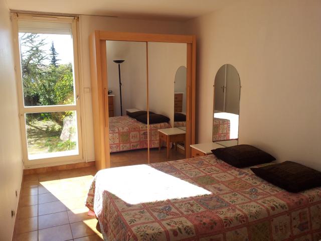 Photo F2 meublé 40 m² NICE colline CALME-VUE MER-JARDIN TERRASSE image 4/6
