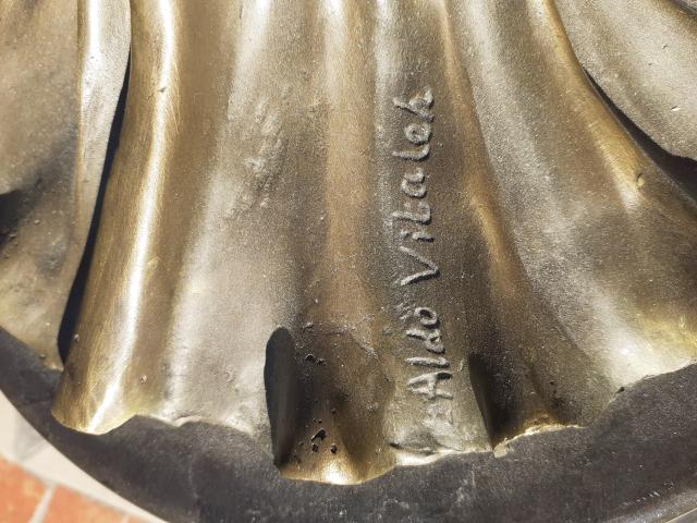 Photo GRANDE STATUE EN BRONZE SIGNE ALDO VITALEH image 4/6