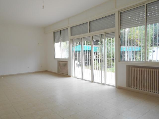 Photo Grande villa usage bureau en location à Rabat Olm Souissi image 4/6