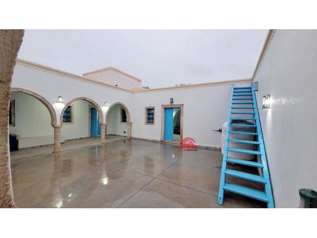 Photo HOUCH DJERBIEN À HOUMT SOUK DJERBA - RÉF H490 image 4/4
