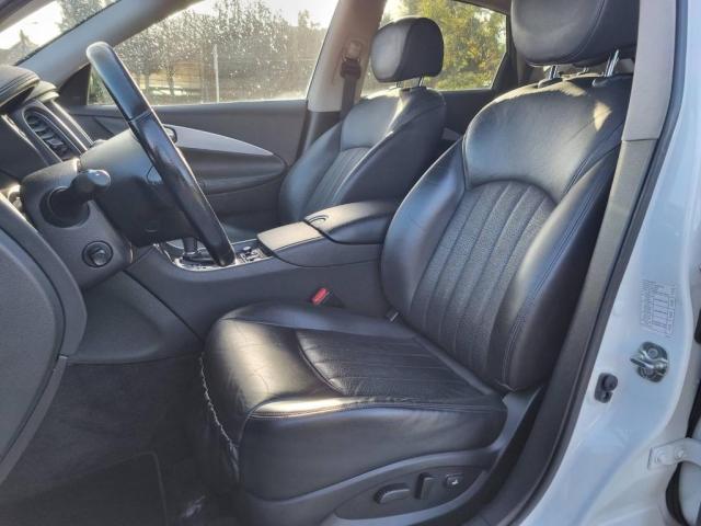 Photo INFINITI QX50 3.0D v6 239cv 83000km cuir gps airco jantes al image 4/6