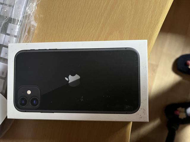 Photo iPhone 11 noir, 64GB image 4/4