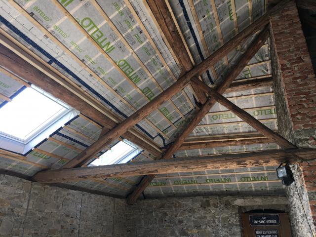Photo isolation par insufflation d'ouate de cellulose toiture mur plancher image 4/5