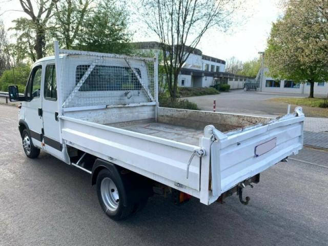 Photo Iveco Daily 35C11 Double cabine 7 places image 4/4