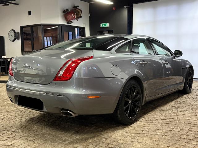 Photo Jaguar XJ V8 5.0 - 510 Suralimenté SuperSport Empattement Long A image 4/5