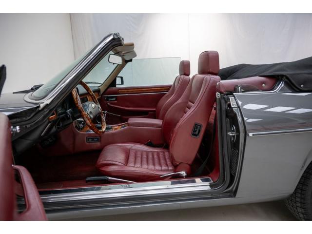 Photo Jaguar XJS Cabrio V12 '89 CH62168 image 4/6