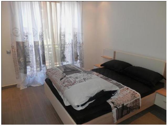Photo Joli appartement à louer meublé tout neuf avec petite terrasse à Guéliz image 4/6