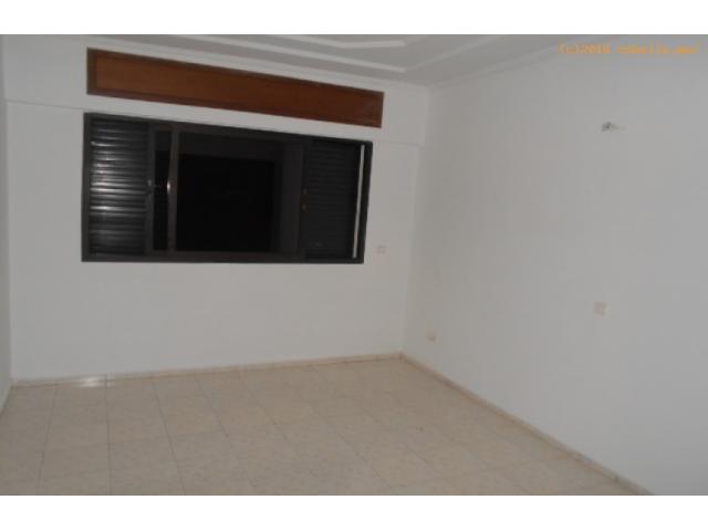 Photo Joli appartement avec belle terrasse en location à Agdal image 4/5