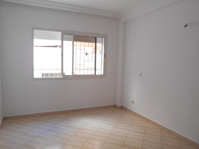 Photo Joli grand appartement en location à Rabat Hay riad image 4/6