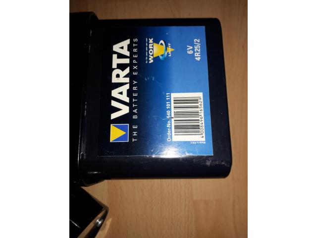 Photo Lampe varta work light avec pile image 4/4